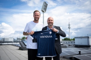 开云官网入口-官方：波鸿从柏林联签下33岁后卫福格特，双方签约至2027年